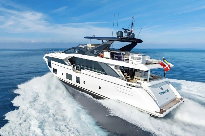 88′ Azimut main salon interior Miami – image 03