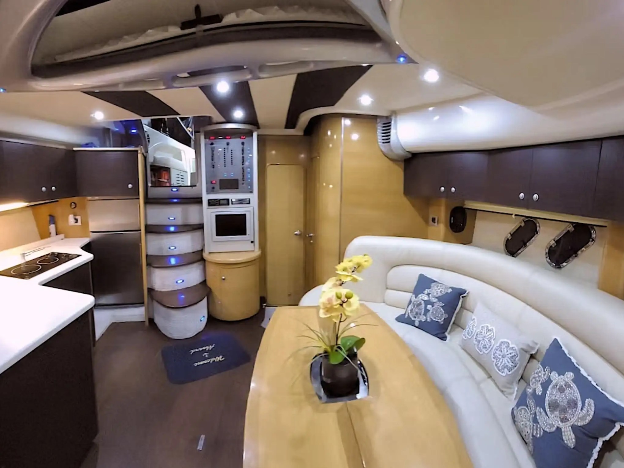 50′ Cranchi main salon interior Key Biscayne – image 03