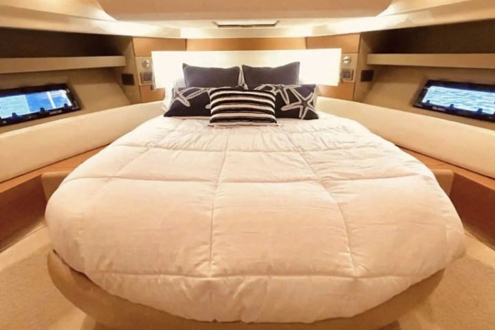 40' Azimut - Boat Rental in Tampa, Florida