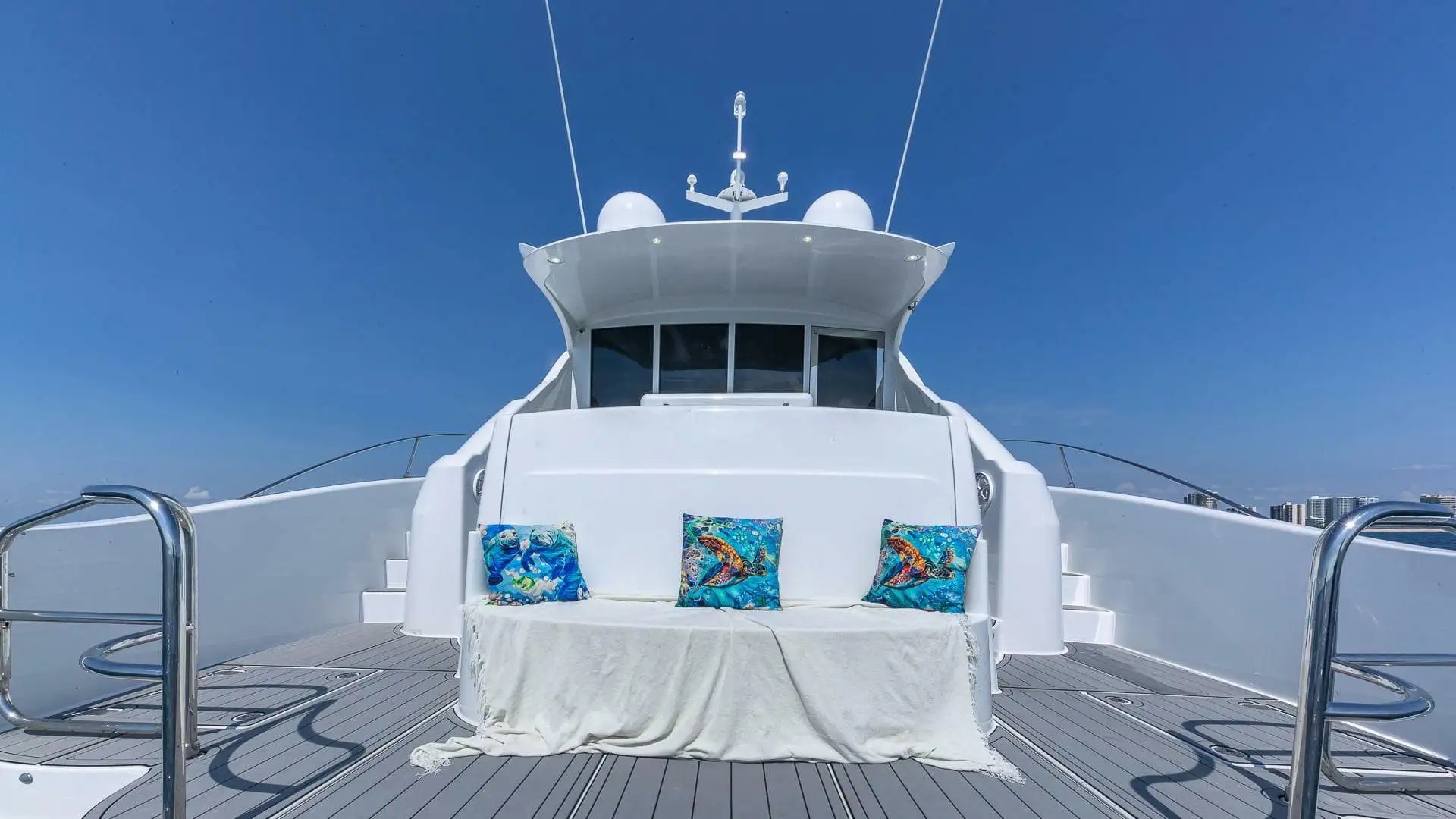 65' Axcell - Yacht Rental in Palm Beach Gardens, Florida