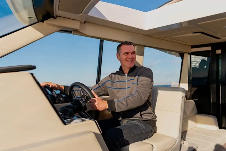 40' Regal - Boat Rental in Tampa, Florida