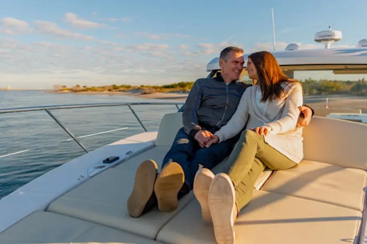 40' Regal - Boat Rental in Tampa, Florida