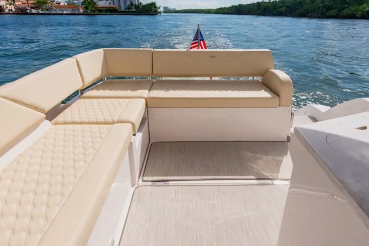 40' Regal - Boat Rental in Tampa, Florida