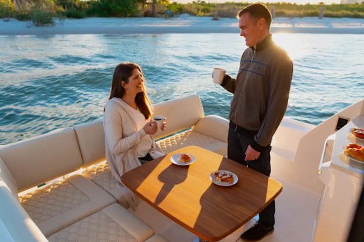 40' Regal - Boat Rental in Tampa, Florida