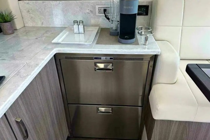 40' Regal - Boat Rental in Tampa, Florida