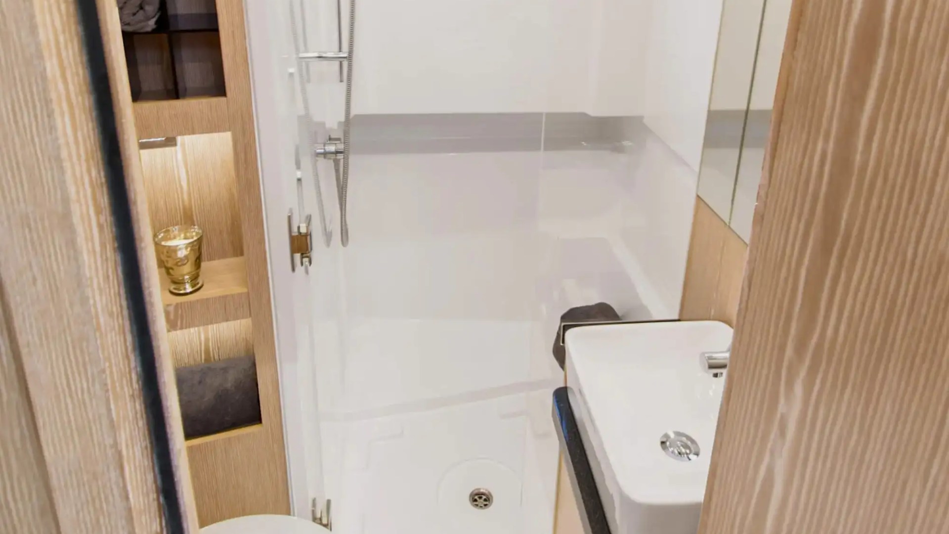 42' Fjord - Boat Rental in Fort Lauderdale, Florida