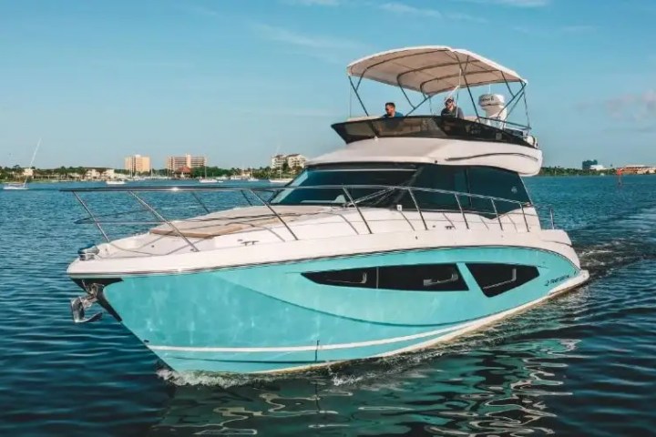 42' Regal - Boat Rental in St. Petersburg, Florida