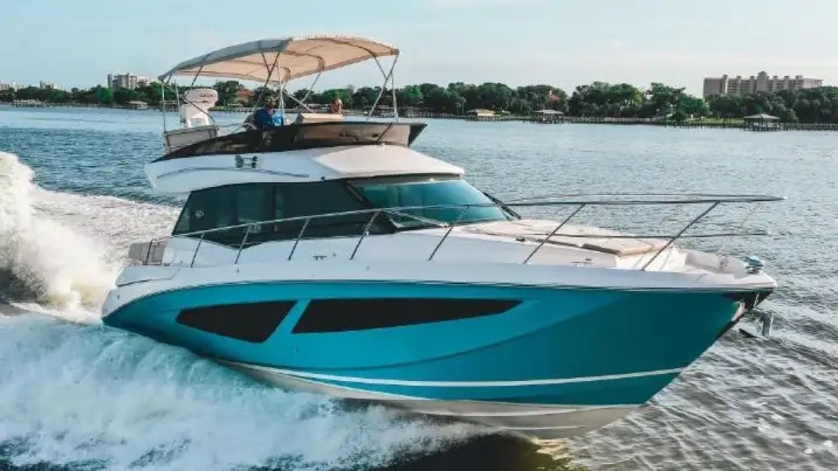 42' Regal - Boat Rental in St. Petersburg, Florida