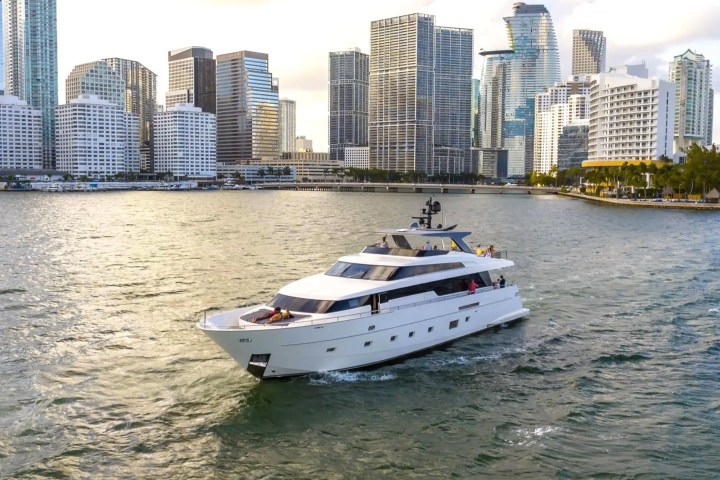 97' San Lorenzo - Yacht Rental in Miami Beach, Florida