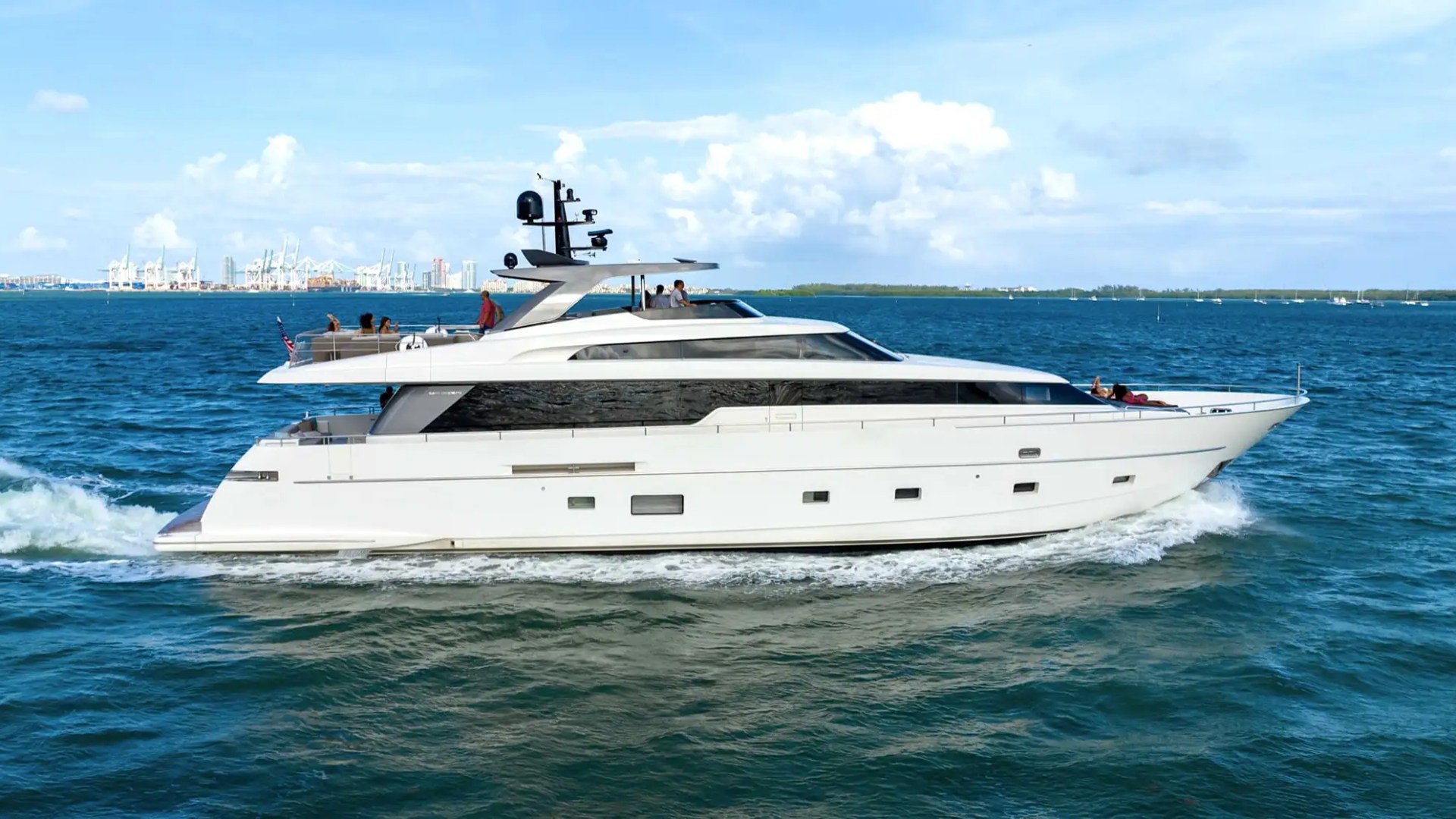 97' San Lorenzo - Yacht Rental in Miami Beach, Florida