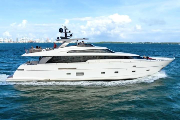 97' San Lorenzo - Yacht Rental in Miami Beach, Florida