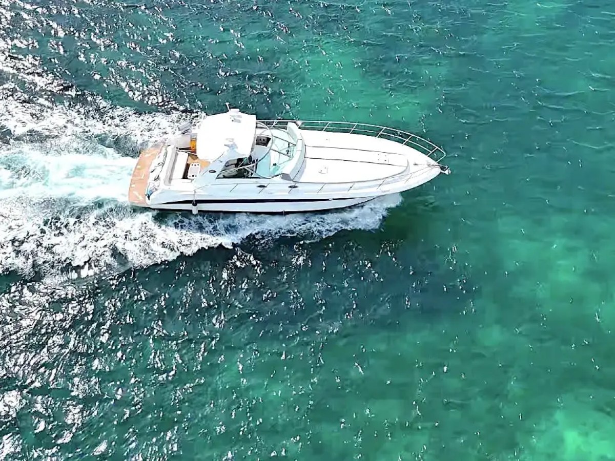 44' SeaRay - Yacht Rental in Sunny Isles, Florida
