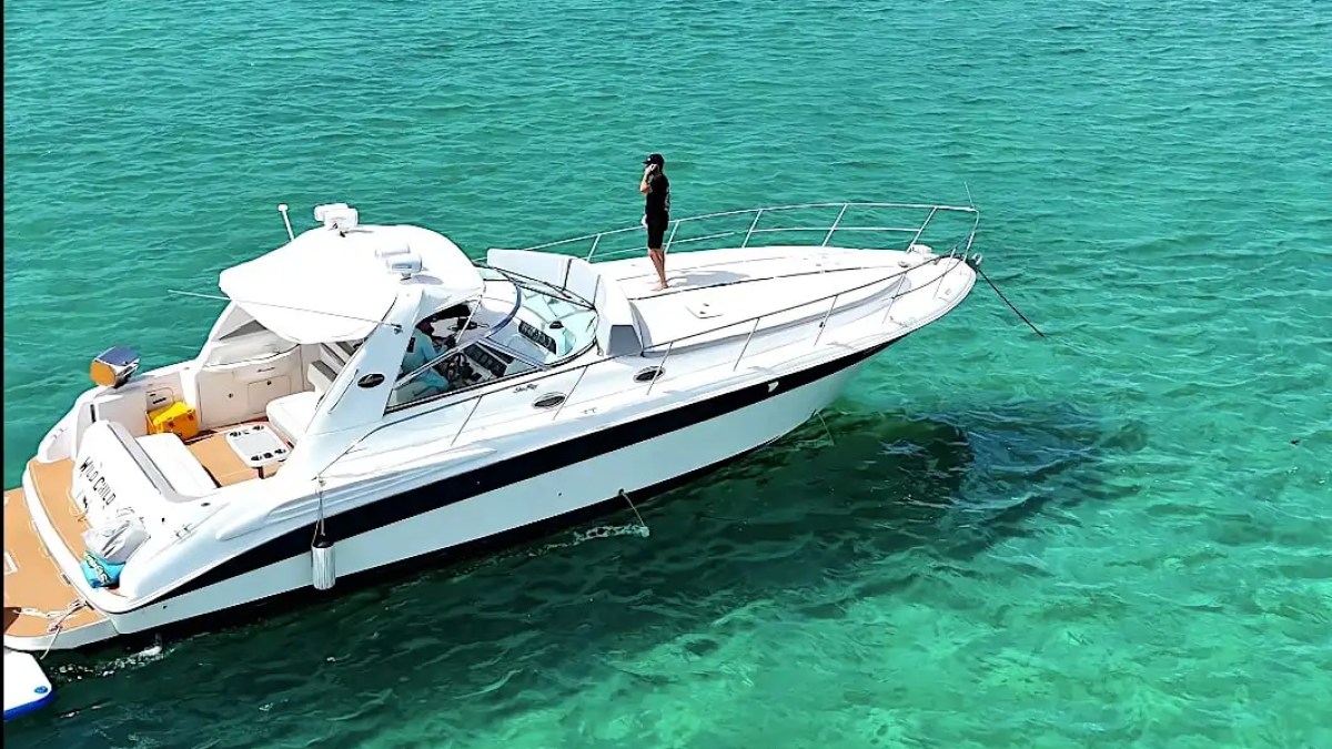 44' SeaRay - Yacht Rental in Sunny Isles, Florida