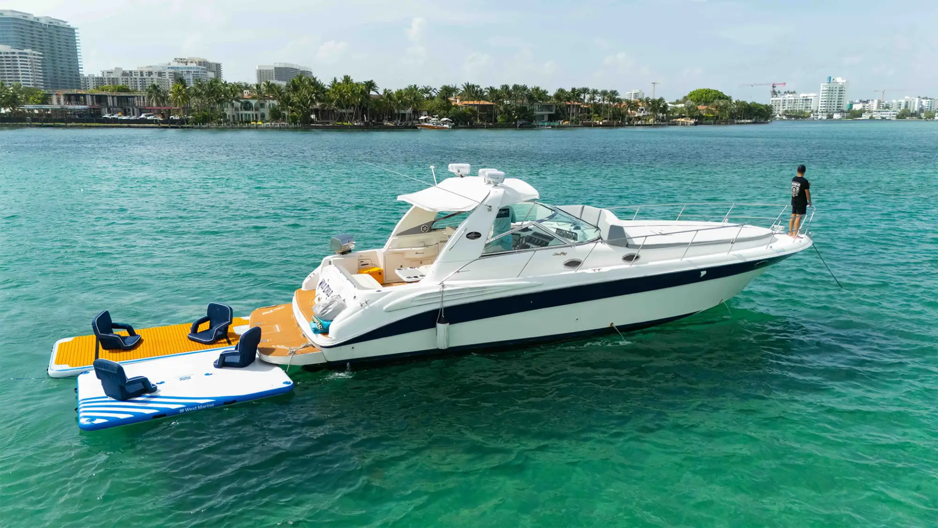 44' SeaRay - Yacht Rental in Sunny Isles, Florida