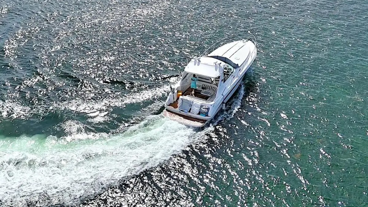 44' SeaRay - Yacht Rental in Sunny Isles, Florida