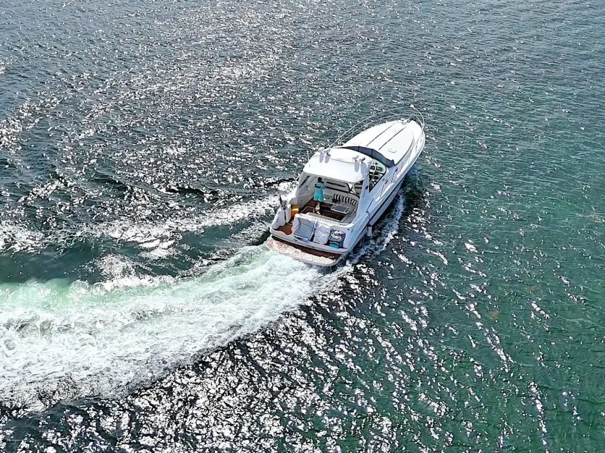 44' SeaRay - Yacht Rental in Sunny Isles, Florida