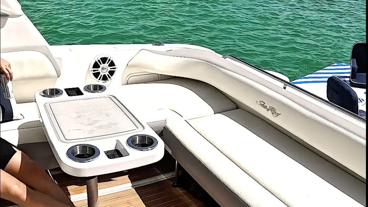 44' SeaRay - Yacht Rental in Sunny Isles, Florida