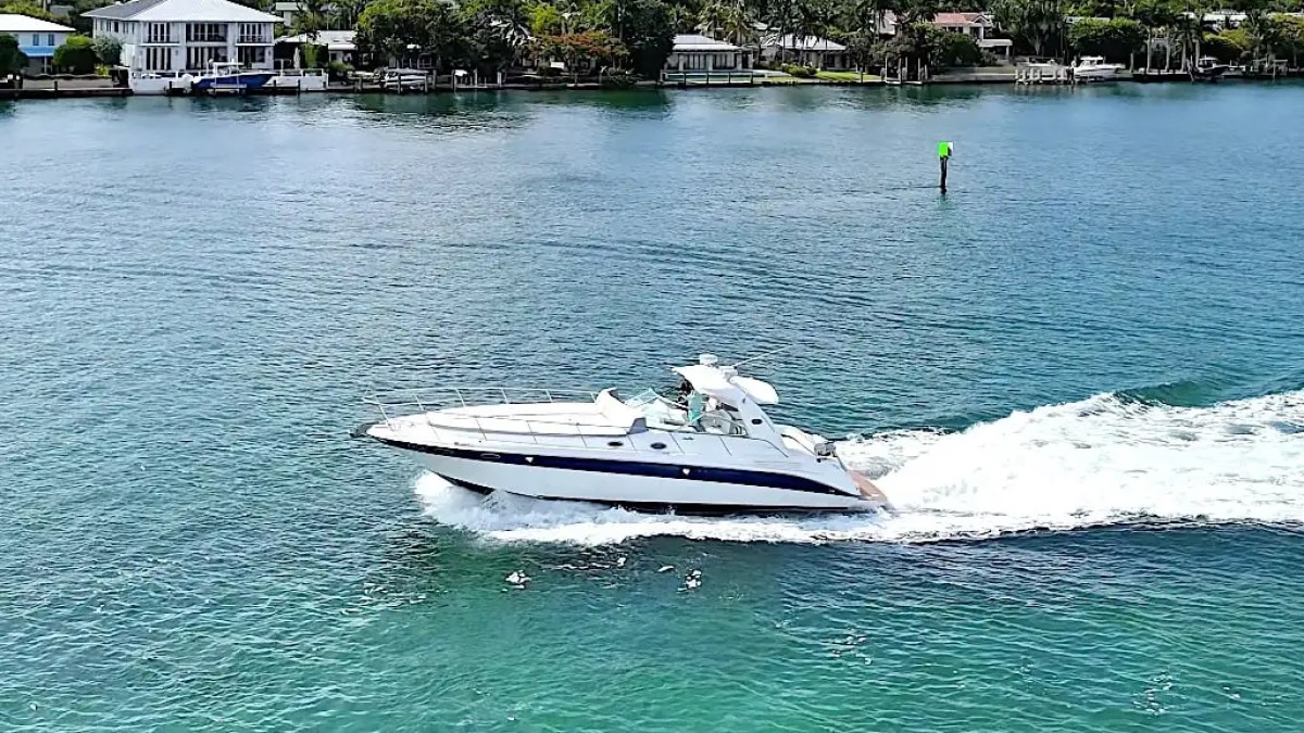 44' SeaRay - Yacht Rental in Sunny Isles, Florida
