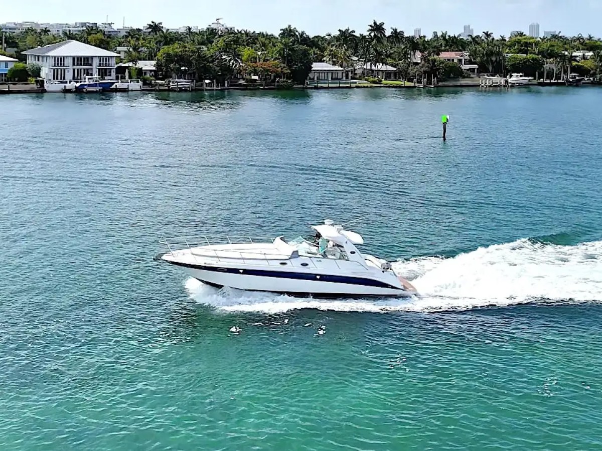 44' SeaRay - Yacht Rental in Sunny Isles, Florida