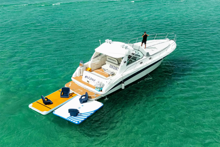 44' SeaRay - Yacht Rental in Sunny Isles, Florida