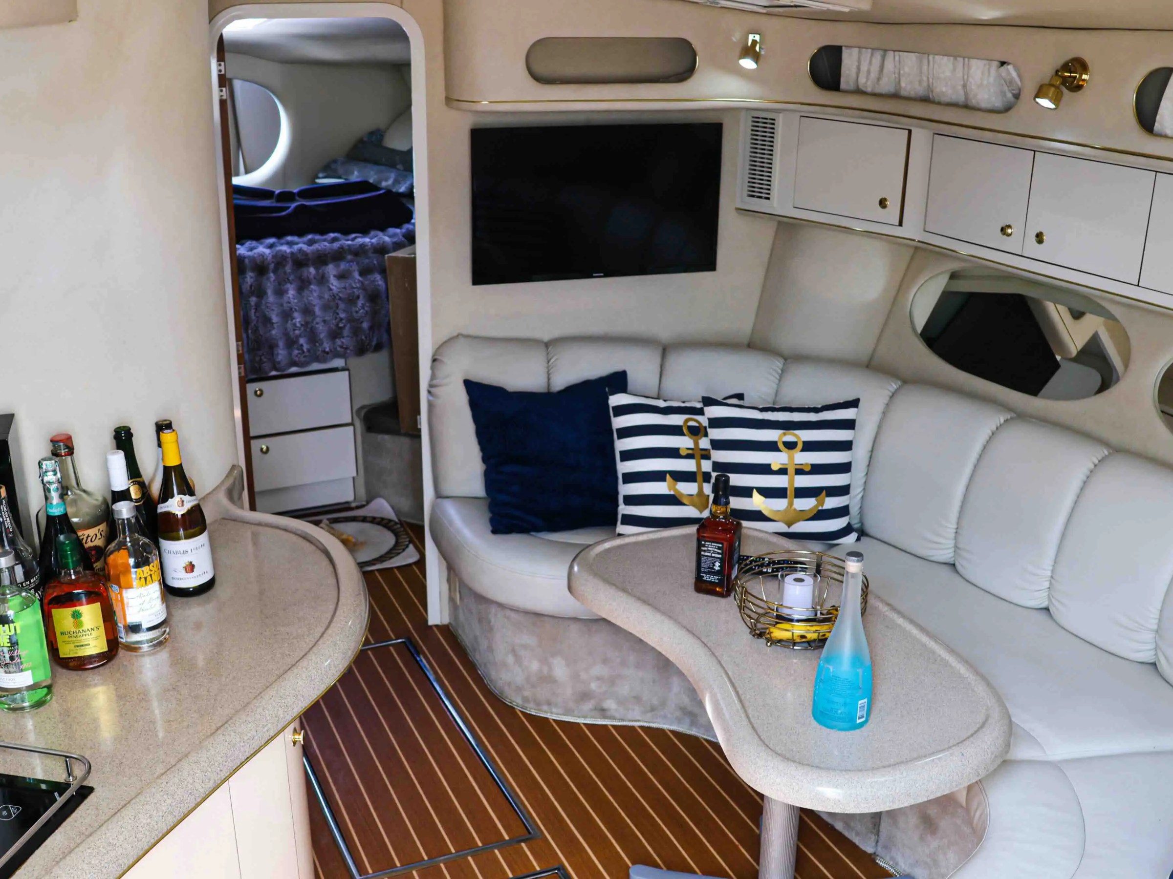 44' SeaRay - Yacht Rental in Sunny Isles, Florida