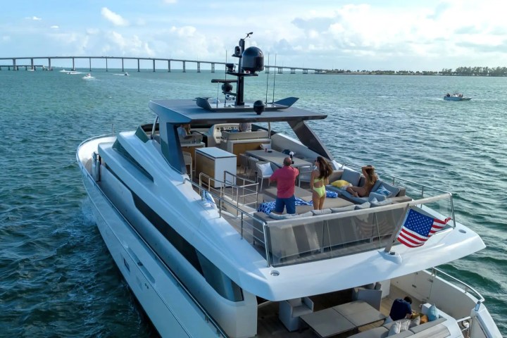 97' San Lorenzo - Yacht Rental in Miami Beach, Florida