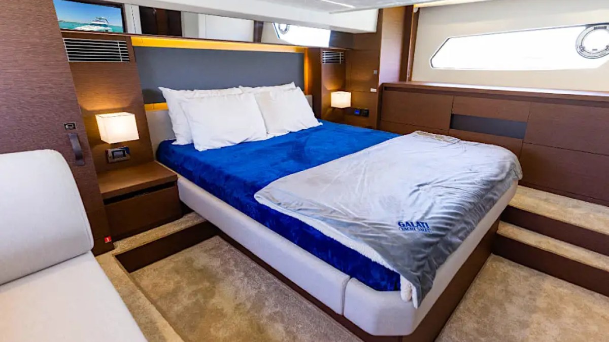 46' Prestige - Boat Rental in Sarasota, Florida