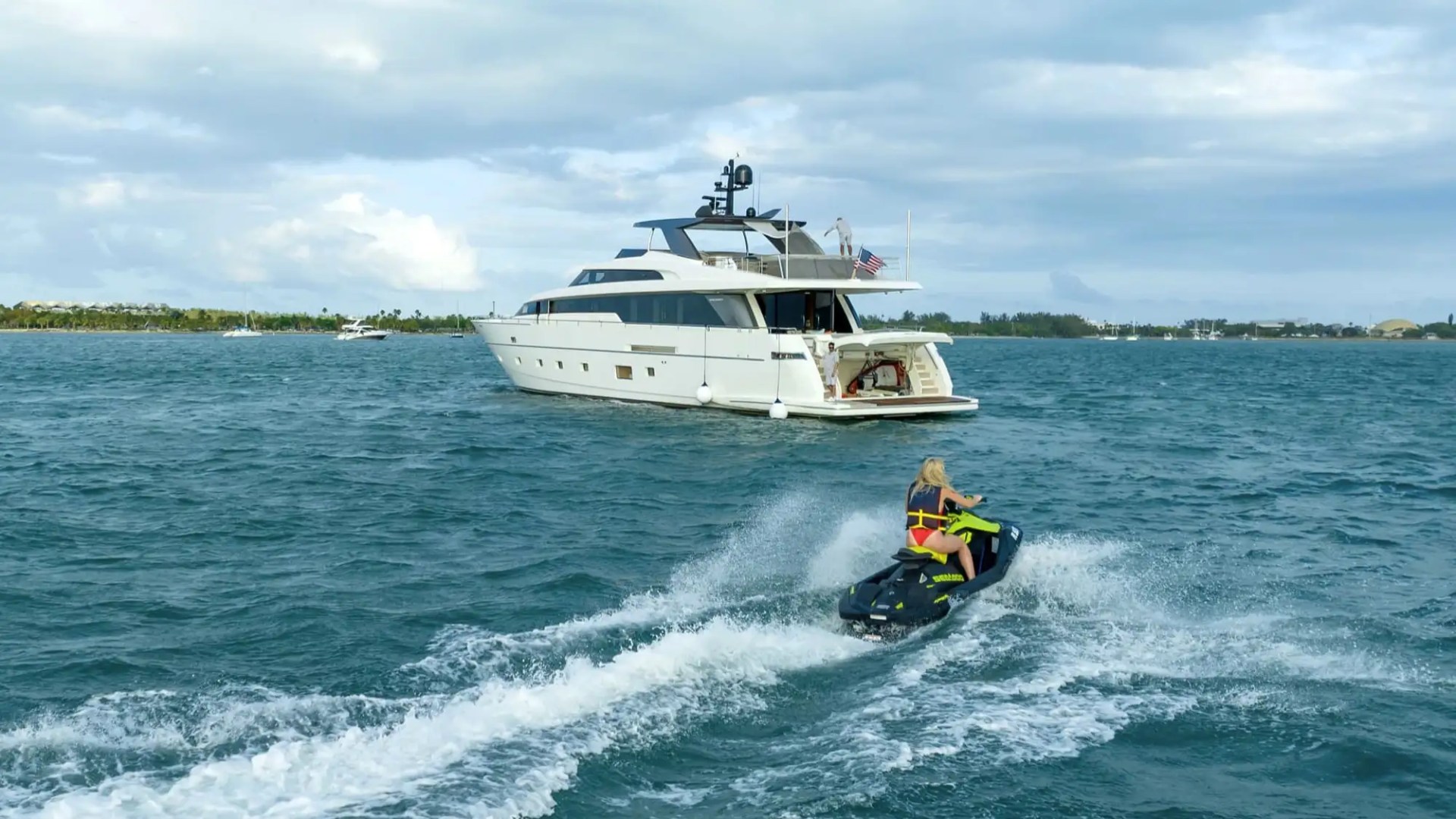97' San Lorenzo - Yacht Rental in Miami Beach, Florida