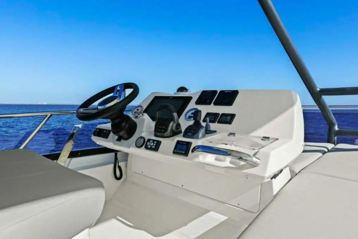 47' Prestige - Boat Rental in St. Petersburg, Florida