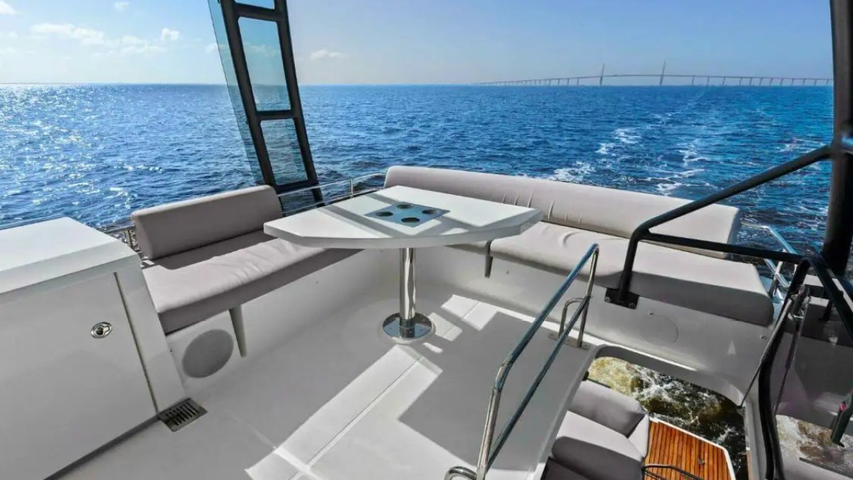 47' Prestige - Boat Rental in St. Petersburg, Florida