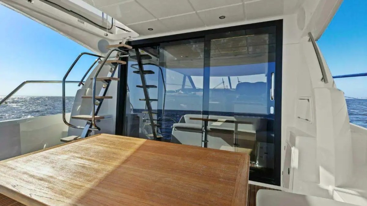 47' Prestige - Boat Rental in St. Petersburg, Florida