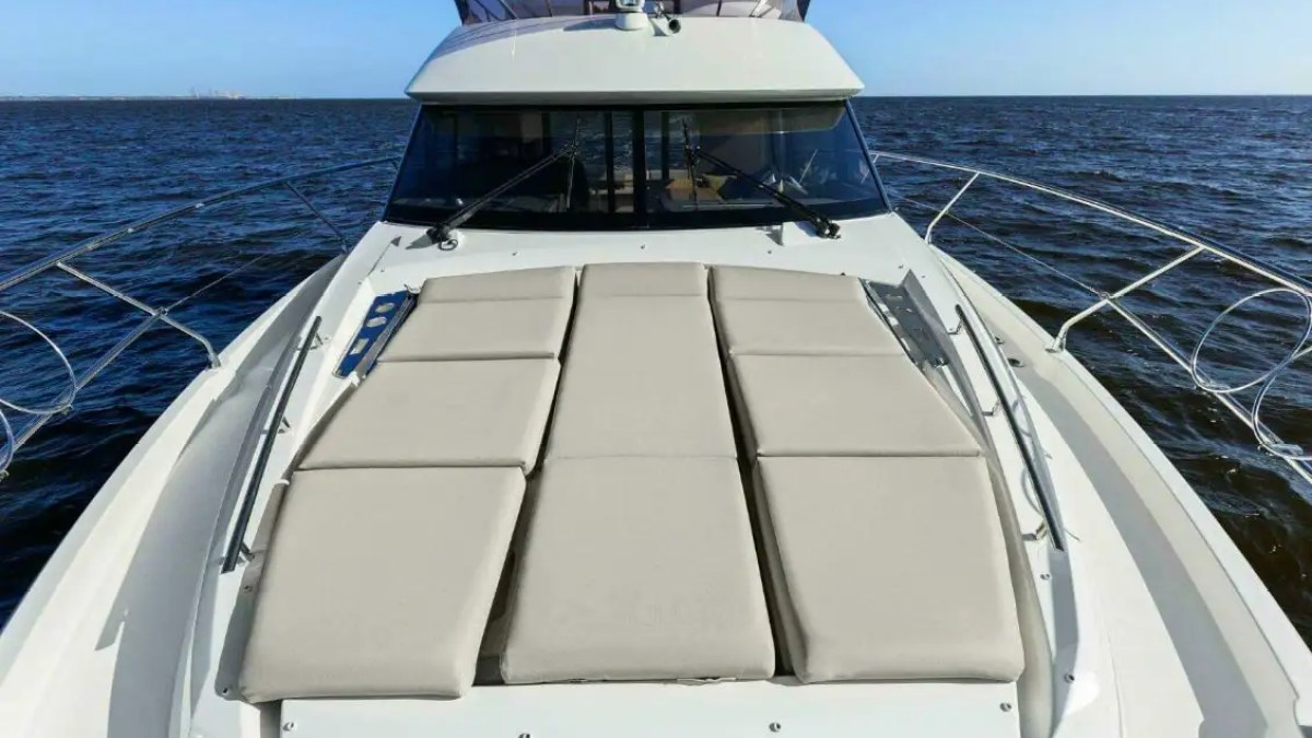 47' Prestige - Boat Rental in St. Petersburg, Florida