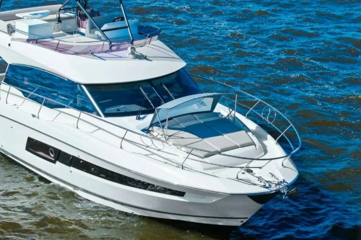 47' Prestige - Boat Rental in St. Petersburg, Florida