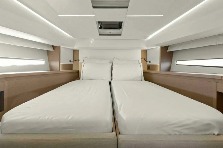 47' Prestige - Boat Rental in St. Petersburg, Florida