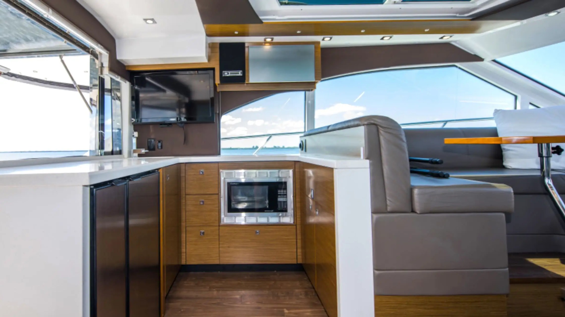 48' Cruisers - Boat Rental in Sarasota, Florida