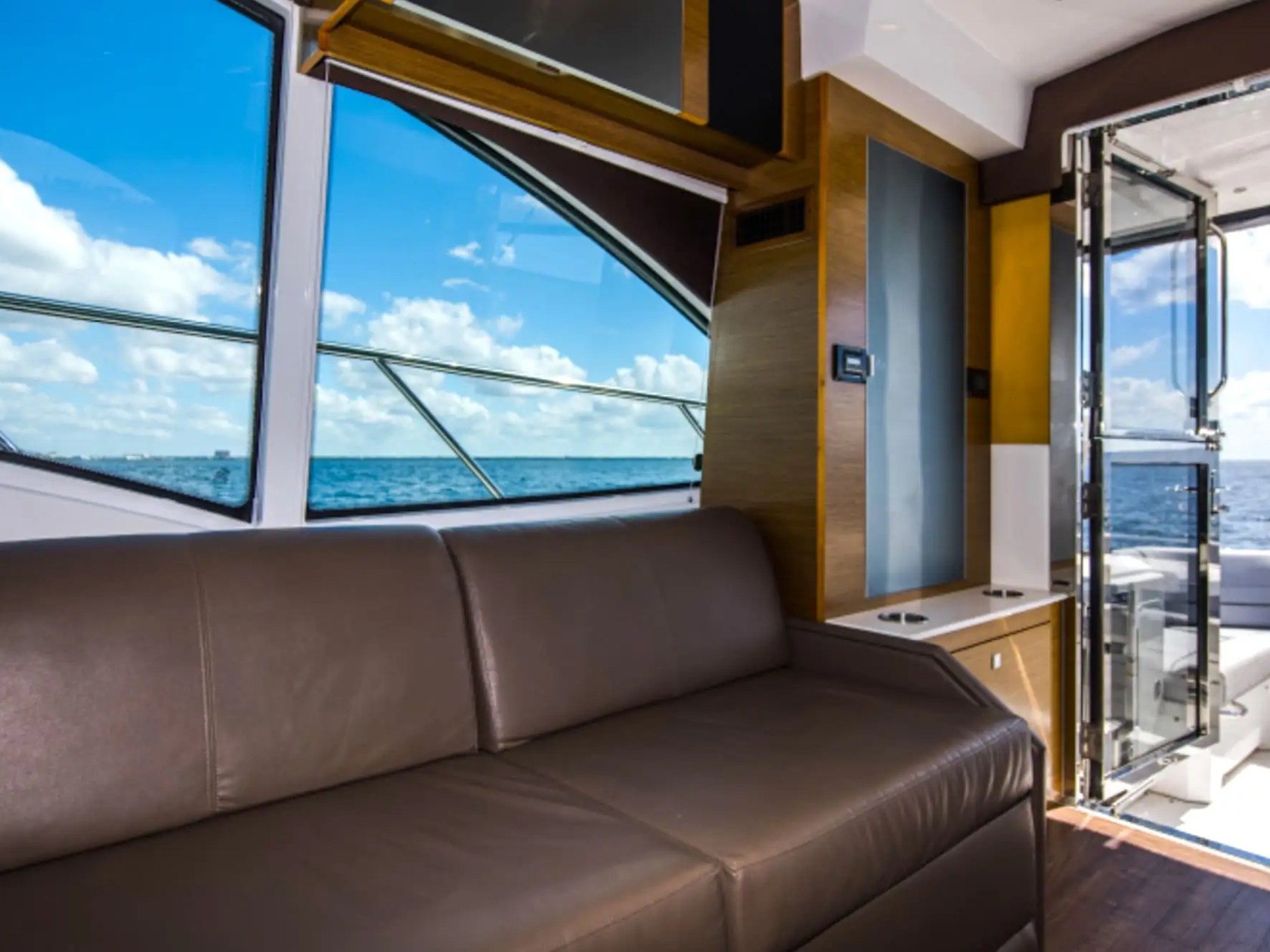 48' Cruisers - Boat Rental in Sarasota, Florida