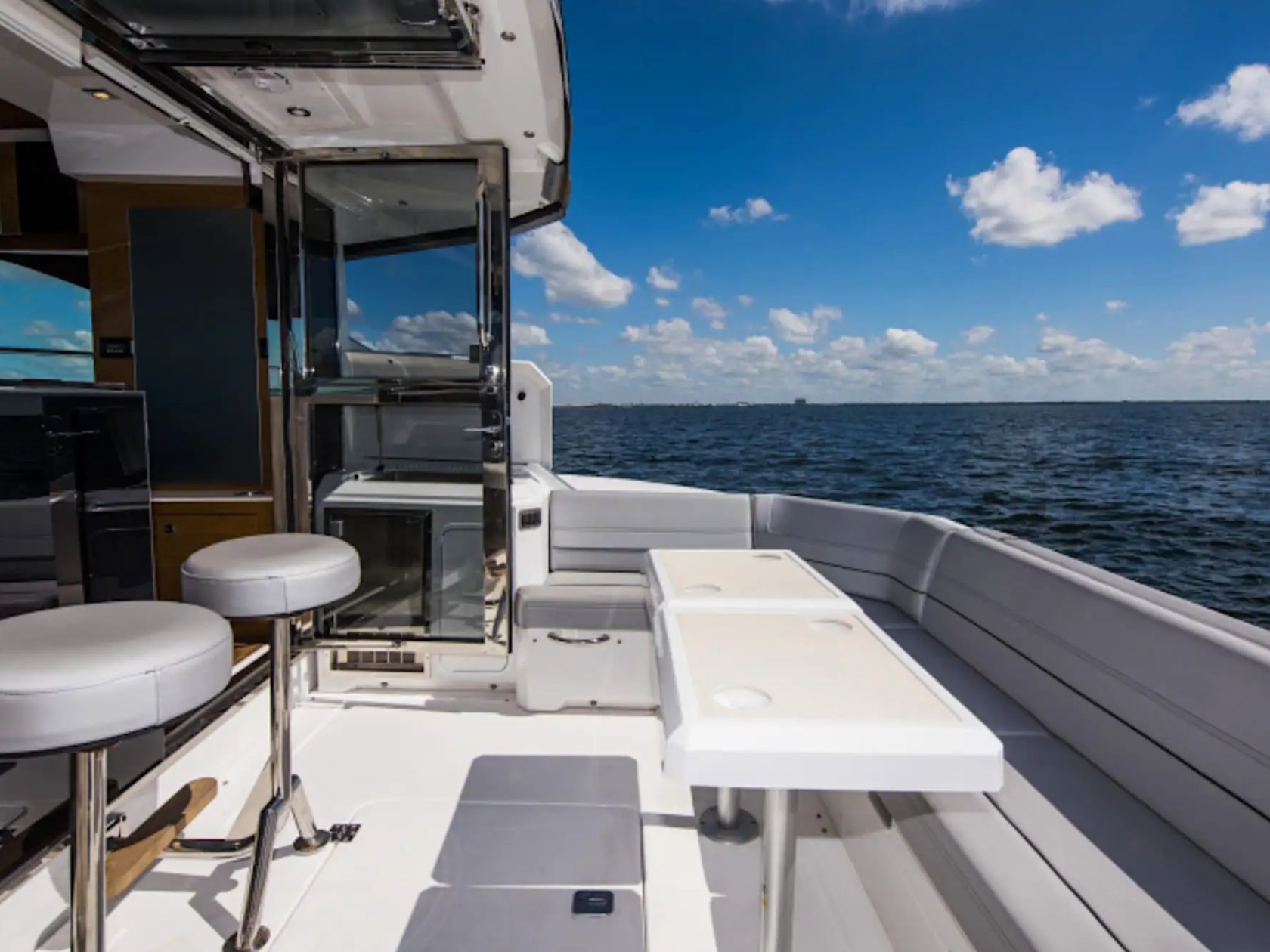 48' Cruisers - Boat Rental in Sarasota, Florida