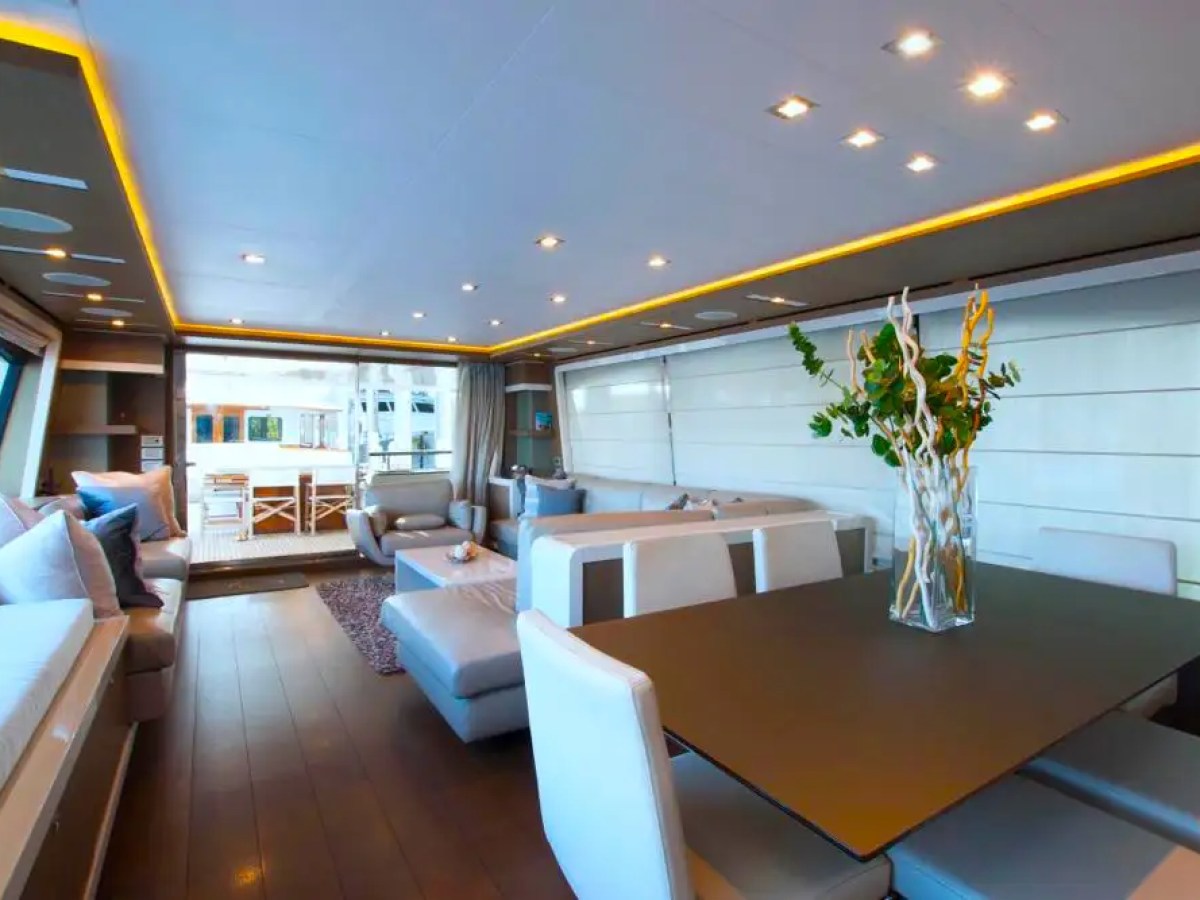 88' Ferretti - Yacht Rental in Fort Lauderdale, Florida