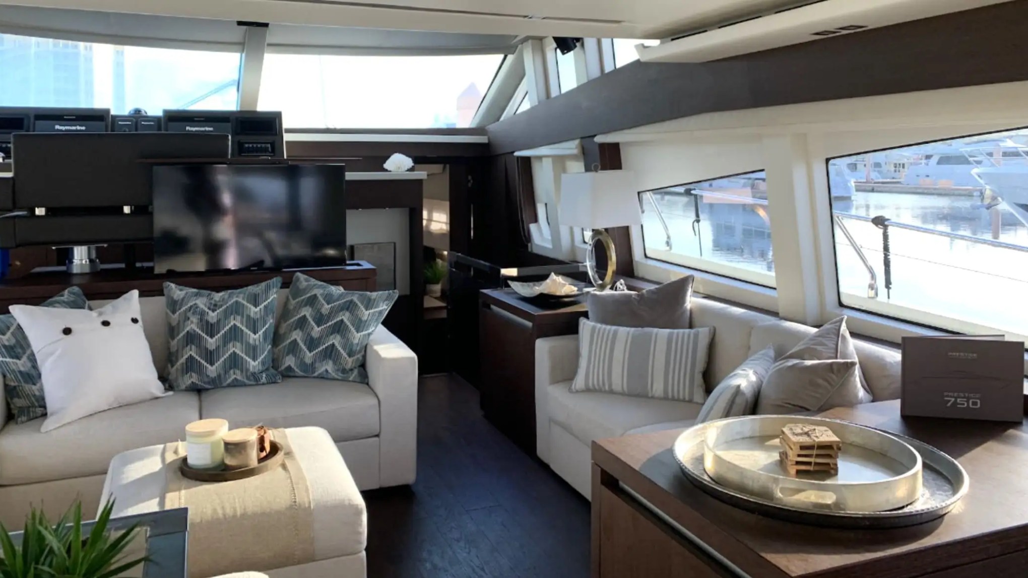 75' Prestige - Yacht Rental in Palm Beach, Florida