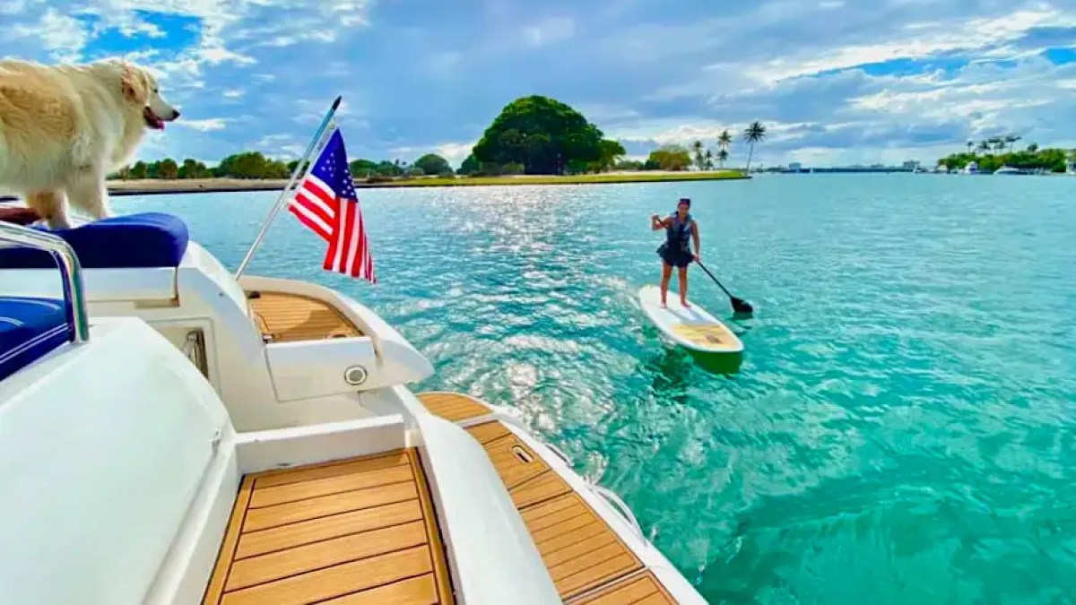 52' Fairline - Yacht Rental in Riviera Beach, Florida