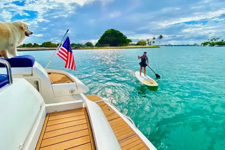 52' Fairline - Yacht Rental in Riviera Beach, Florida