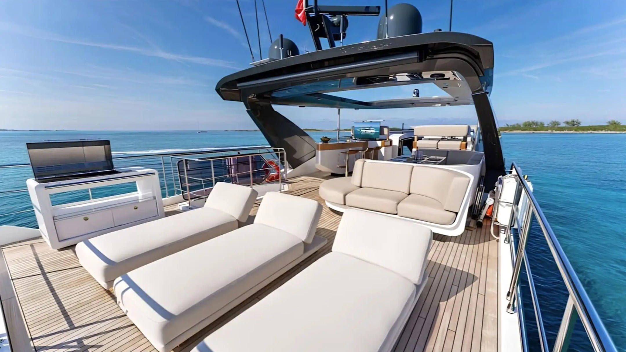 Flybridge lounge on 88′ Azimut Miami