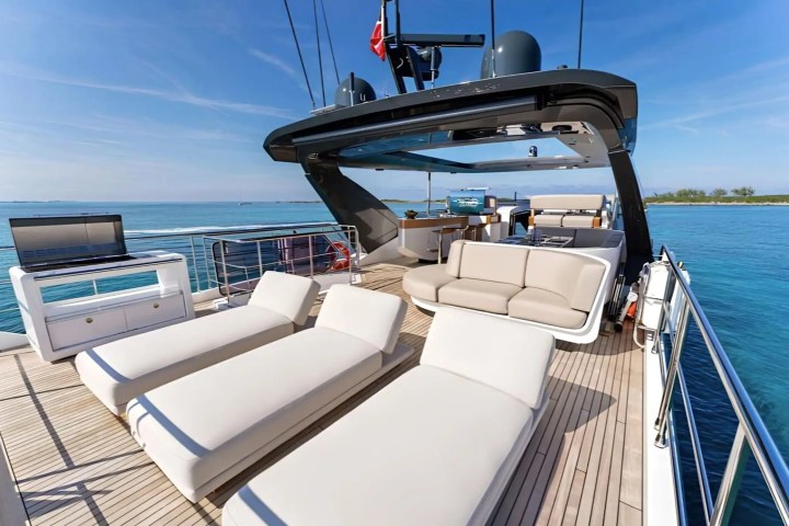 88′ Azimut formal dining area Miami – image 04