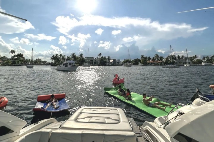 33' Monterrey - Boat Rental in Fort Lauderdale, Florida
