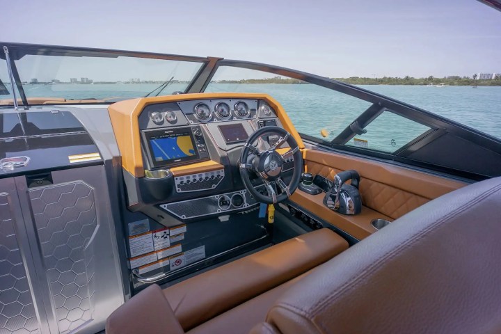 34' Cruisers - Boat Rental in St. Petersburg, Florida