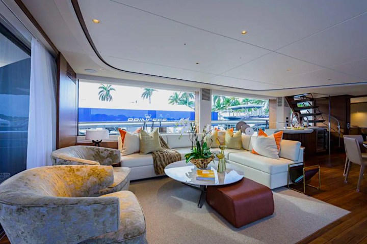 100' Princess - Yacht Rental in Miami, Florida
