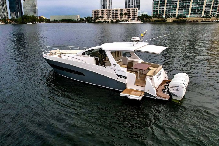 42' Azimut - Boat Rental in Miami Beach, Florida