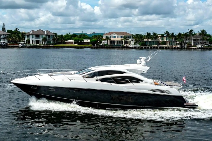 64' SunSeeker - Yacht Rental in Jupiter, Florida