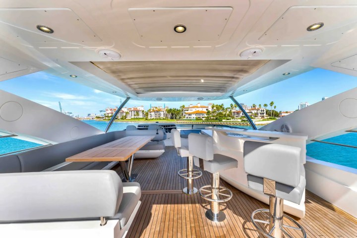 96' Sunseeker - Yacht Rental in Miami Beach, Florida