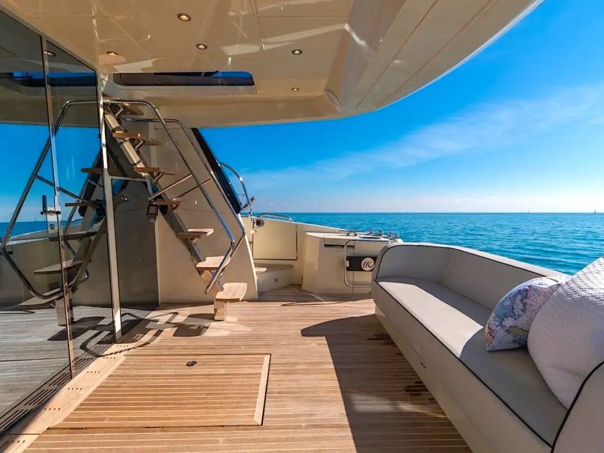 62' Beneteau - Yacht Rental in Miami Beach, Florida